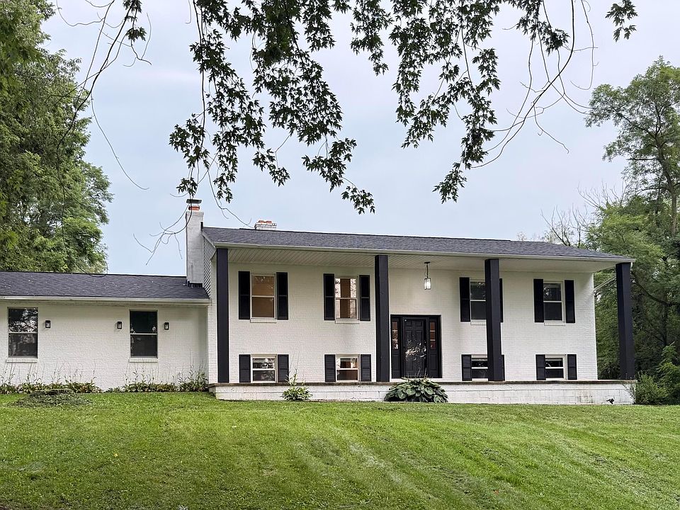 1st image of 4833 Columbus Rd