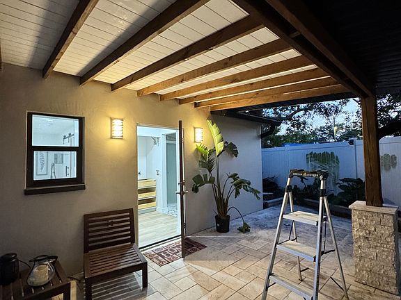 3rd image of 2116 W Kirby Cir #A