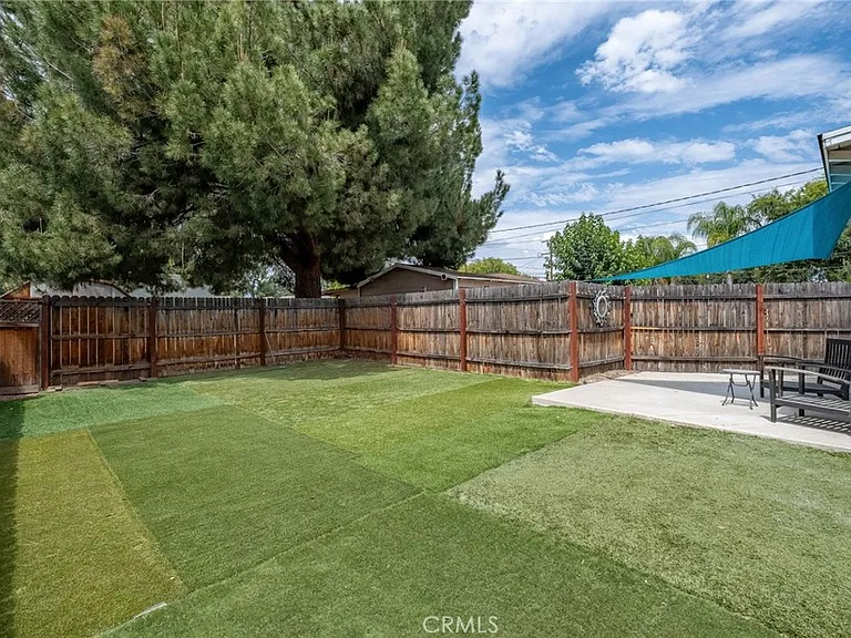809 E Colton Ave — Photo 23