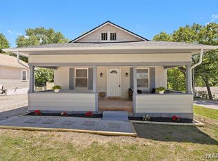 3201 Edgewood Ave, Alton, IL 62002
