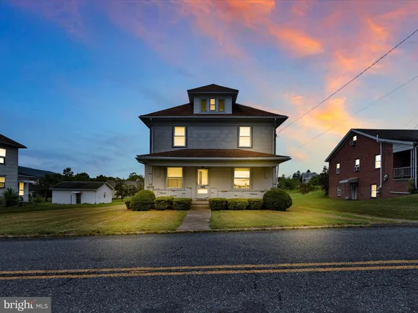 307 S Good Spring Rd, Hegins, PA 17938