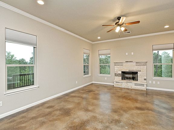 4th image of 323 Kaanapali Ln