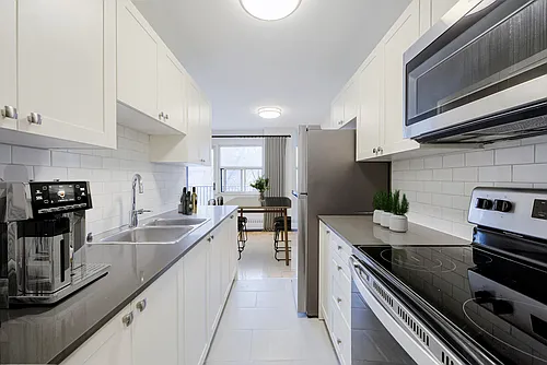 250 Lena Cres Photo 1