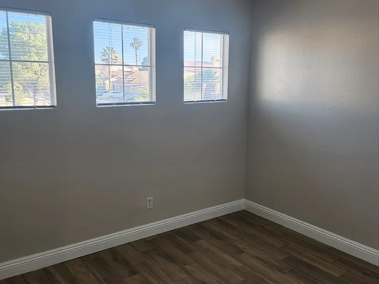 2466 Avenida Cortes — Photo 18