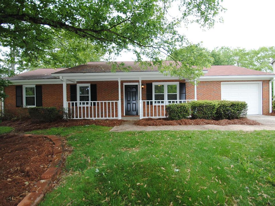 1st image of 206 Kingsport Dr