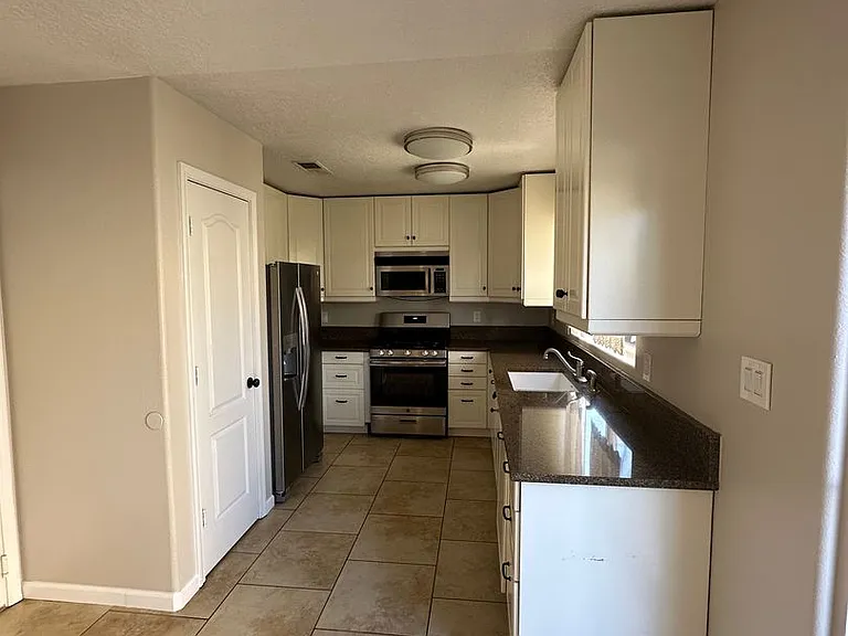 2139 Altura Verde Ln NE — Photo 10
