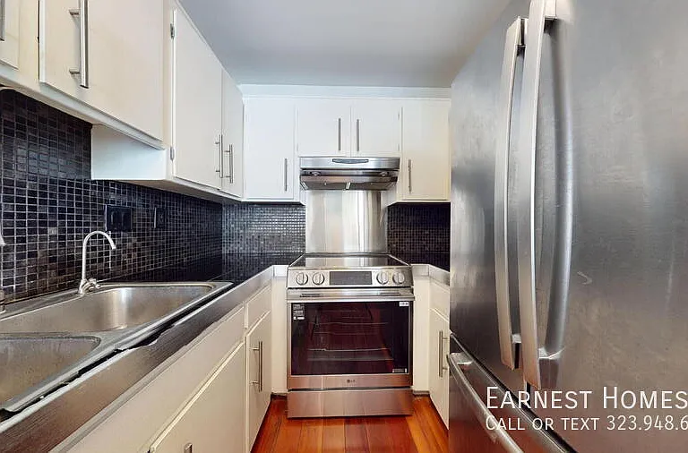 1010 N Kings Rd #310 — Photo 7