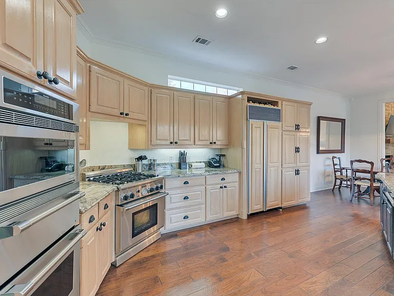 904 Tiffany Ln — Photo 22