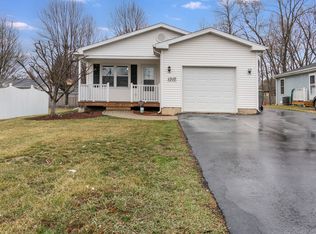 1310 Pearl St, Montgomery, IL 60538