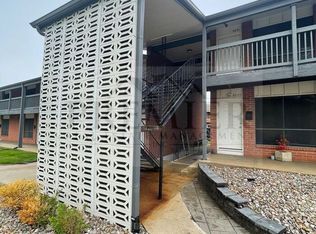 6055 Barton St, Shawnee, KS 66203