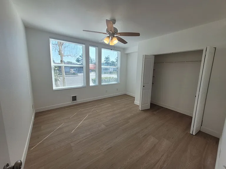 Town Square-399 H Street, Blaine — Photo 31