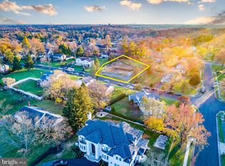 1172 Laurel Ln, Huntingdon Valley, PA 19006