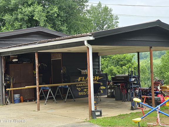 4th image of 3552 Straight Fork Rd