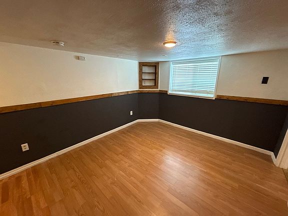 5th image of 745 E St NE #B