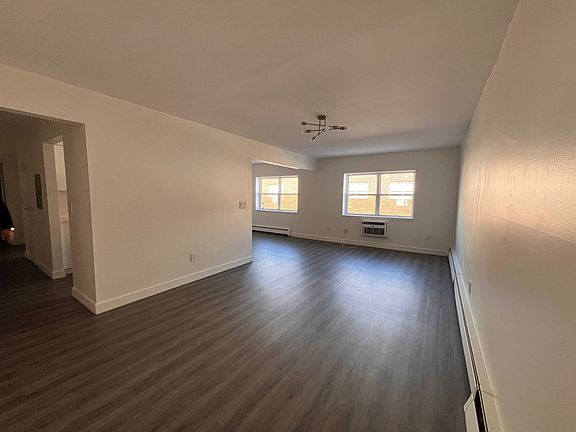 4th image of 550 Washington Ave #11