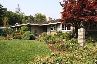 1st image of 118 Blueberry Hill Dr