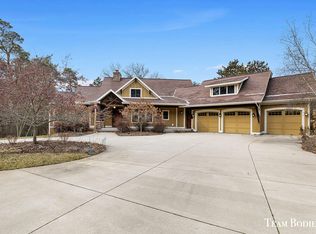 7420 Valle Del Pino Dr NE, Rockford, MI 49341