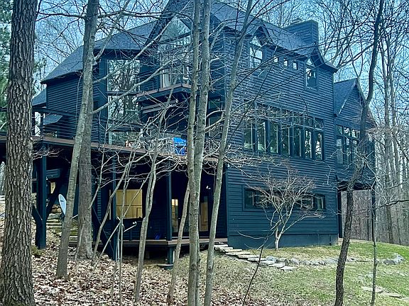 2nd image of 6000 Sylvan Rd