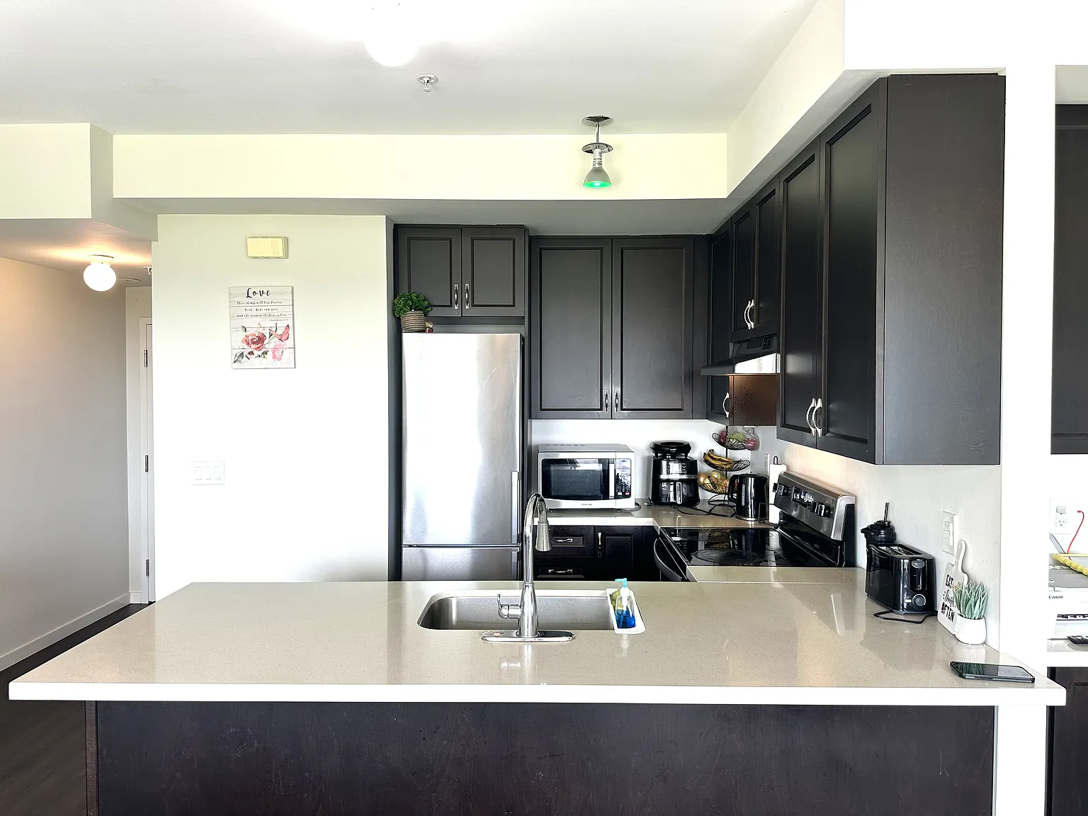 2 bed, 2.5 bath, 1400 sqft, $2,600 — Photo 4