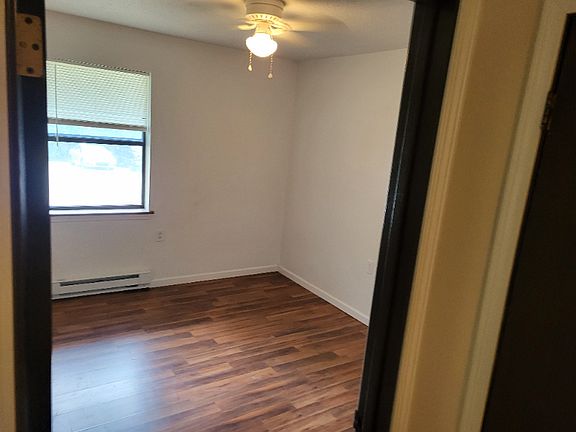 3rd image of 1102 W McPherson St APT 15