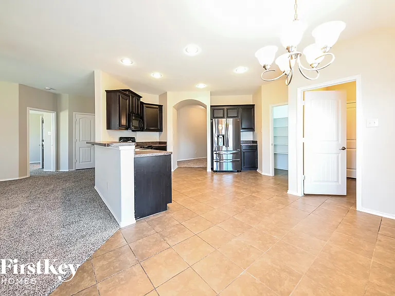 202 Patriot Pkwy — Photo 5