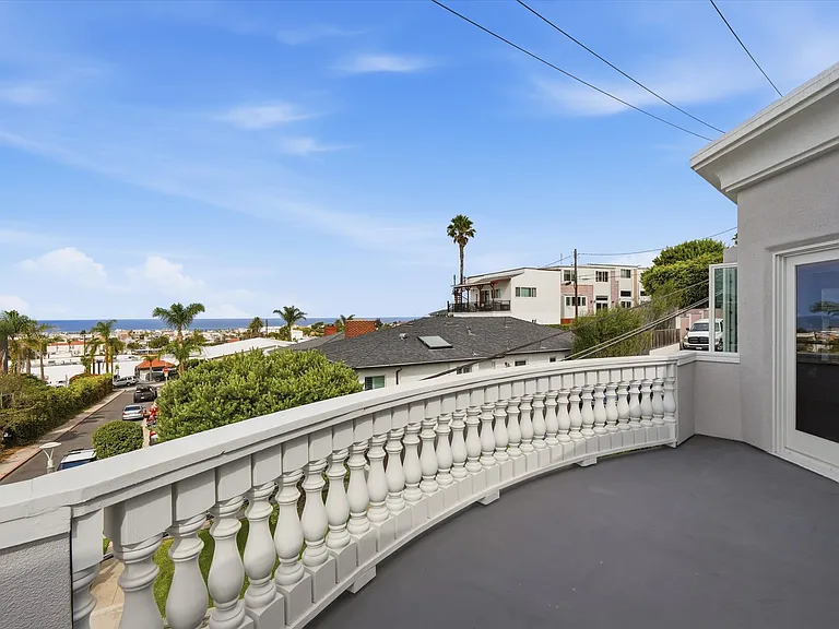 1220 Ocean Dr — Photo 5