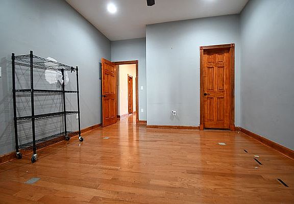 3rd image of 782 Franklin Ave #1
