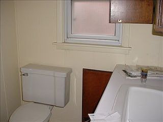 2nd image of 550 S 7th St