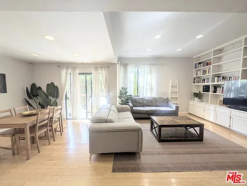 835 S Lucerne Blvd #209 Photo 1