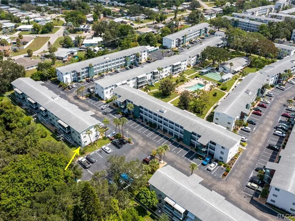 5840 Welcome Rd #J1, Bradenton, FL 34207