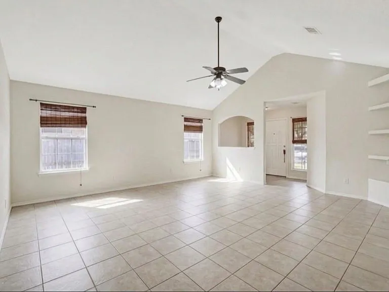 18723 Driftwood Springs Dr — Photo 3