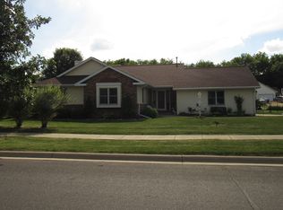 501 Nikki Ln, Fort Atkinson, WI 53538