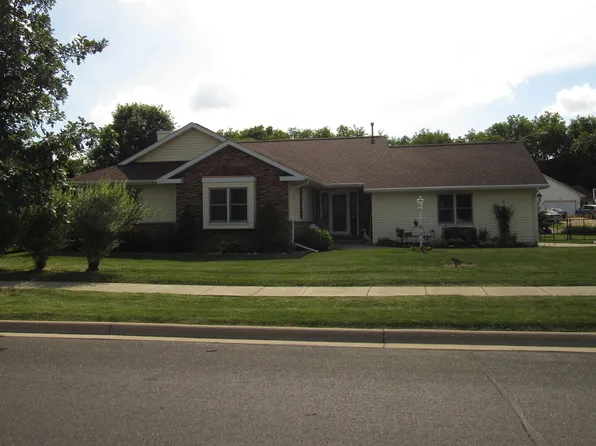 501 Nikki Ln, Fort Atkinson, WI 53538