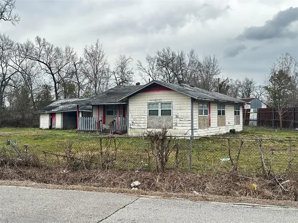 8614 Fringewood Dr, Houston, TX 77028