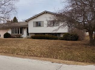 3020 Valley Forge St, Racine, WI 53404