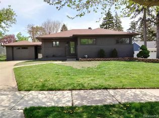4038 Hillside Dr, Royal Oak, MI 48073