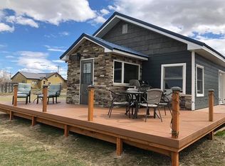 404 N 2nd St, Sunburst, MT 59482