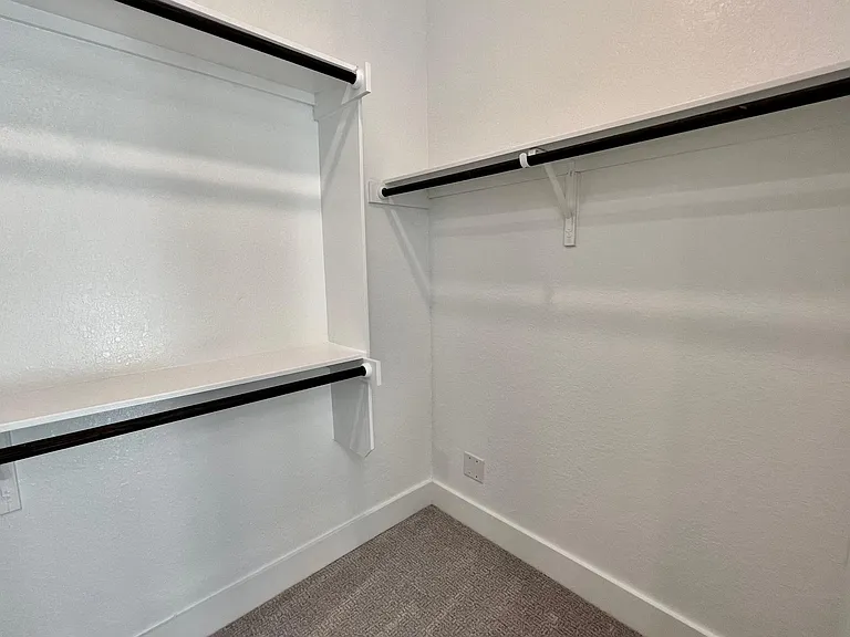 120 Green Knoll Ln — Photo 36