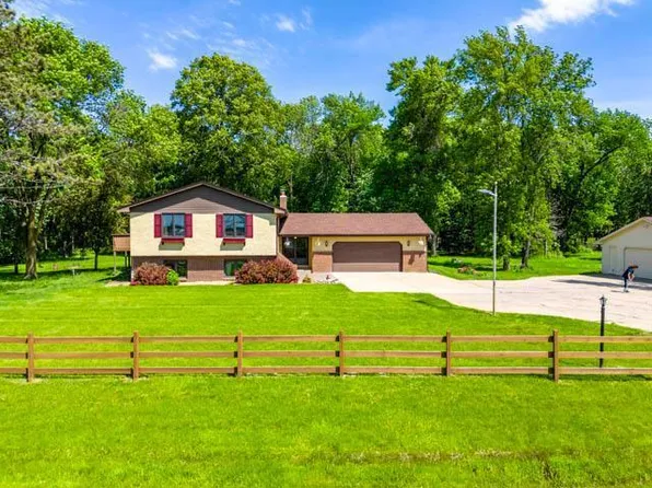 23360 Oakdale Dr, Rogers, MN 55374