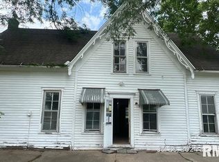 221 2nd Ave E, Andalusia, IL 61232