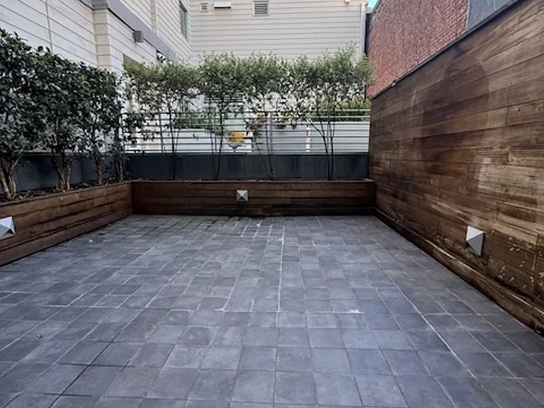 570 Jessie Street — Photo 22
