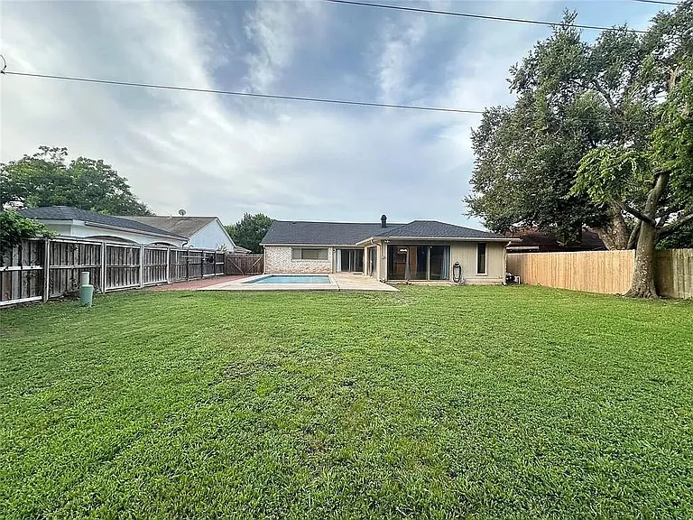 12139 Huntington Park Dr — Photo 26
