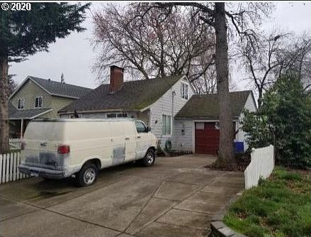 2nd image of 2048 Park Ave NE
