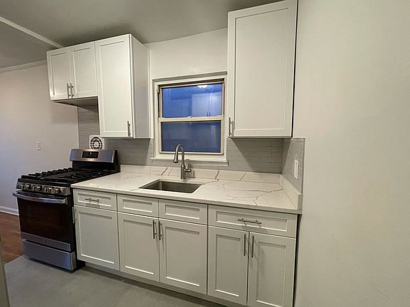 3rd image of 24-10 28th St #3