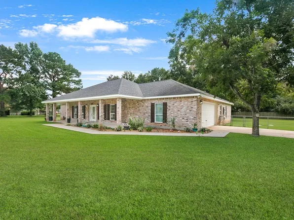 202 Ruston Rd, Carriere, MS 39426