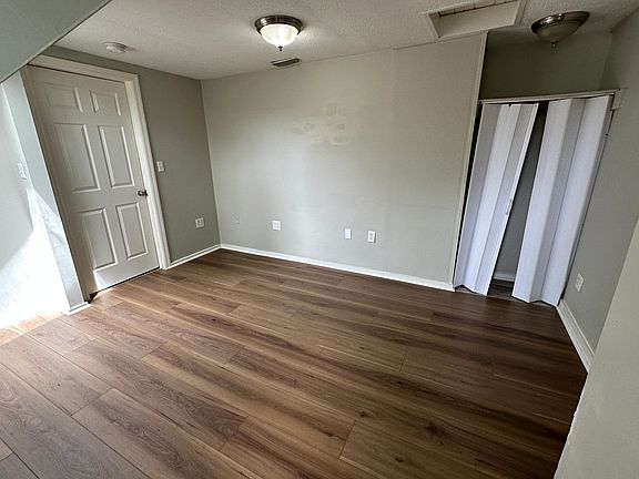 4th image of 549 Valley St #B2