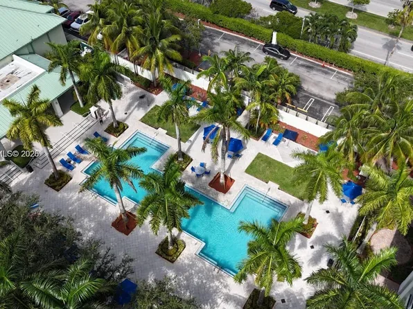 5300 NW 87th Ave #114, Miami, FL 33178