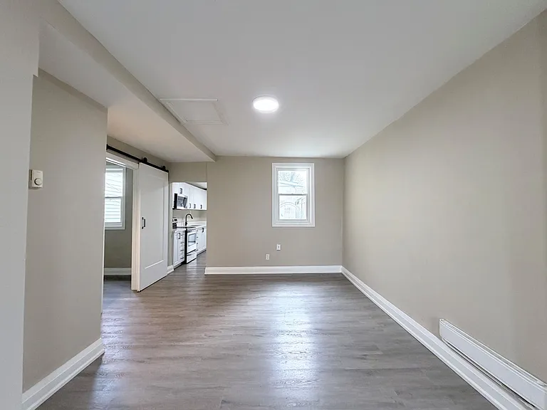 332 East Ave N — Photo 7