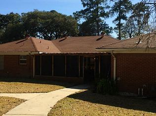 302 Conroe Dr, Conroe, TX 77301