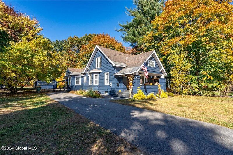 2nd image of 99 Saratoga Road
